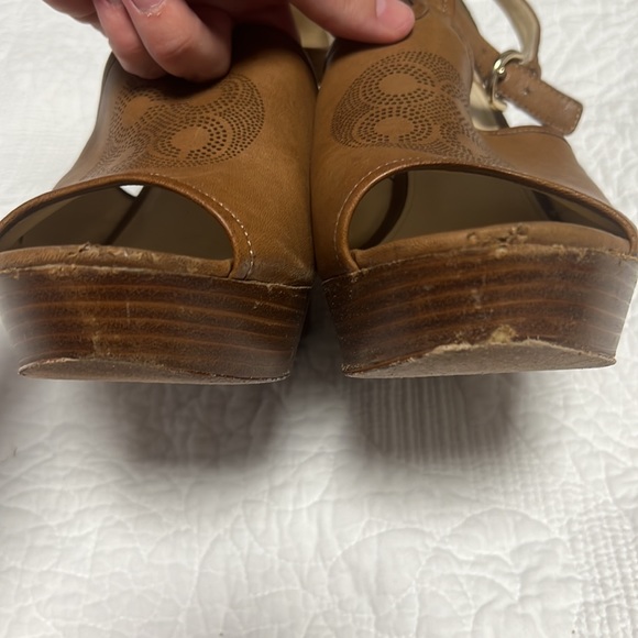 Coach Wedge Sandal color Brown Size 10 - Picture 8 of 8
